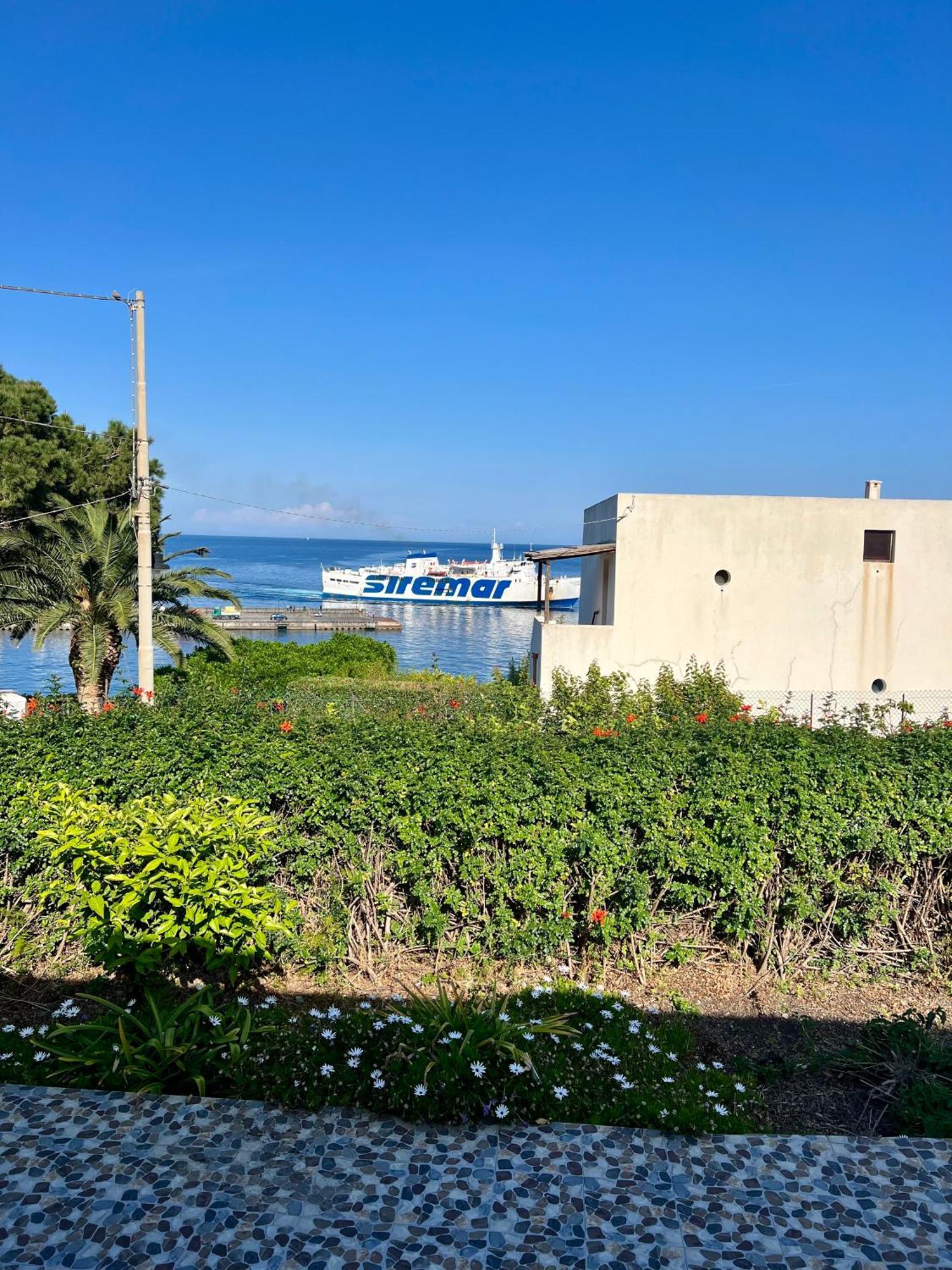Villetta Punta Granata Santa Marina Salina Exterior photo